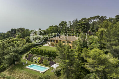 Villa moderna con vi