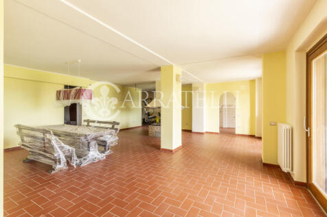Villa moderna con vi