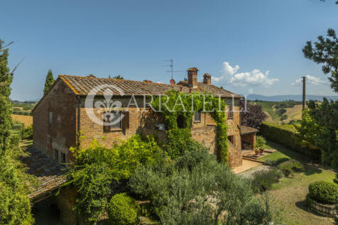 Casale con piscina e