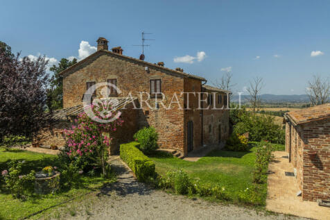 Casale con piscina e