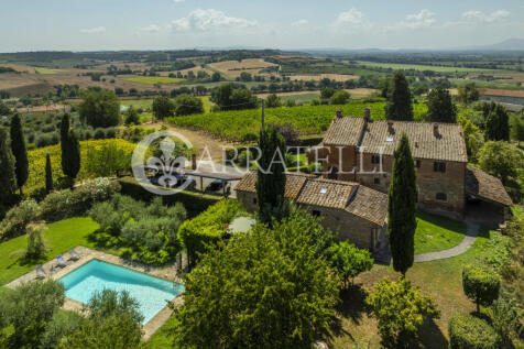 Casale con piscina e