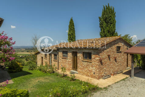 Casale con piscina e