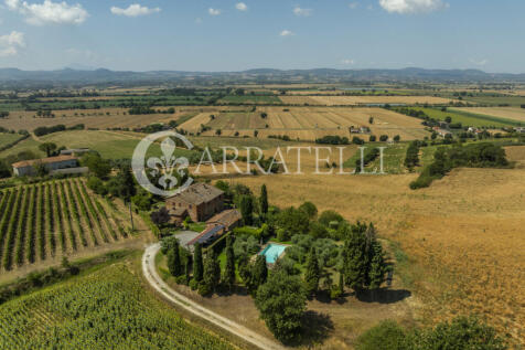 Casale con piscina e