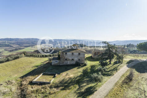 Casale con terreno a