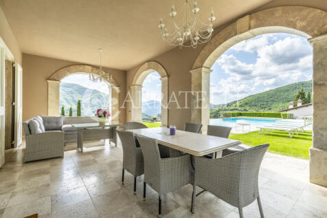 Villa di Lusso sulle