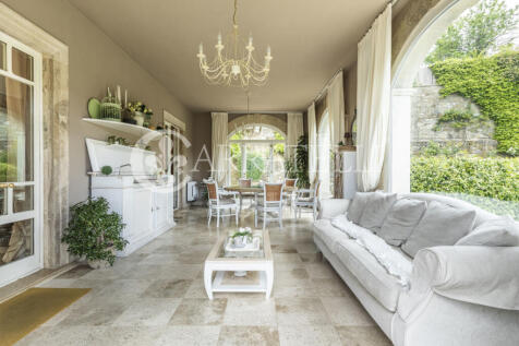 Villa di Lusso sulle