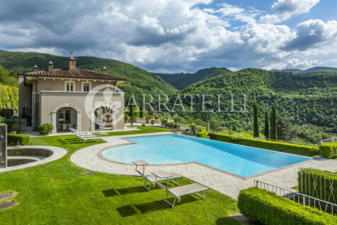 Villa di Lusso sulle