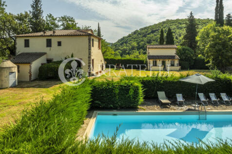 Casale con piscina e