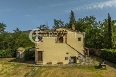 Casale con piscina e