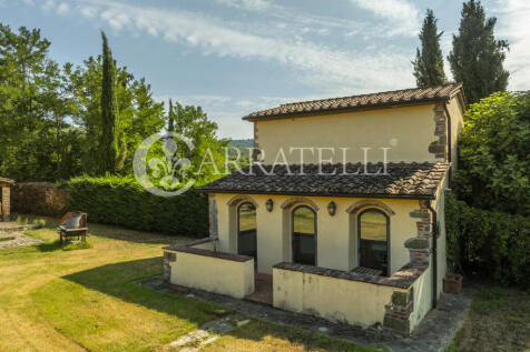 Casale con piscina e