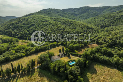 Casale con piscina e