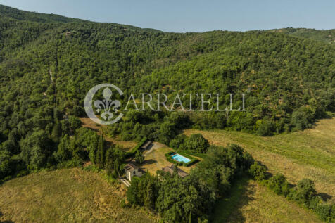 Casale con piscina e