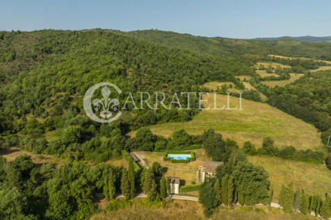 Casale con piscina e
