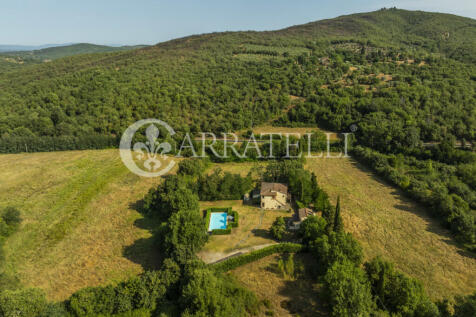 Casale con piscina e