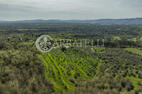 Villa con terreno e 