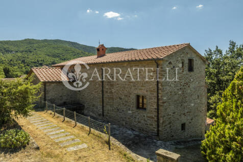 Casale con piscina e