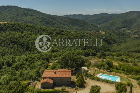Casale con piscina e