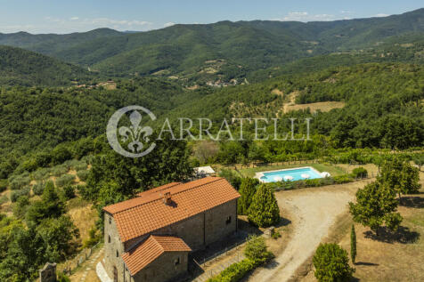 Casale con piscina e