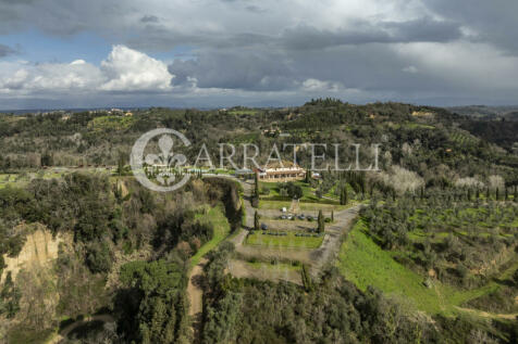 Tenuta con agrituris