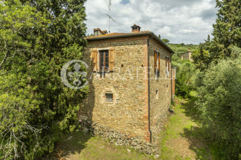 Casale in campagna a