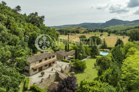 Volterra casale con 