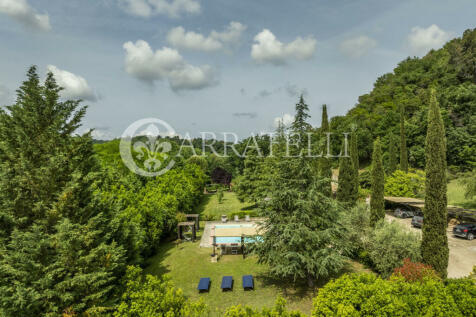 Volterra casale con 