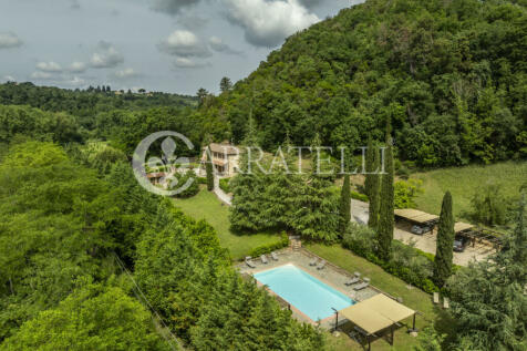 Volterra casale con 