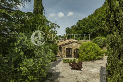 Volterra casale con 