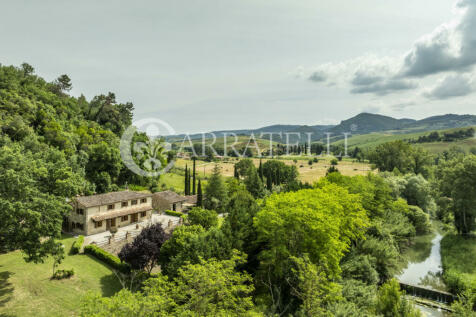 Volterra casale con 