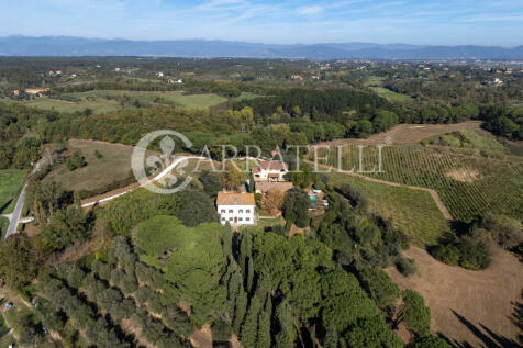 Tenuta con piscina e