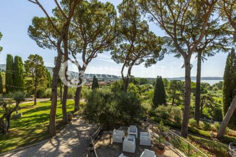Trasimeno villa con 