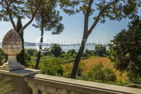 Trasimeno villa con 