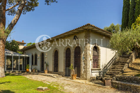 Trasimeno villa con 