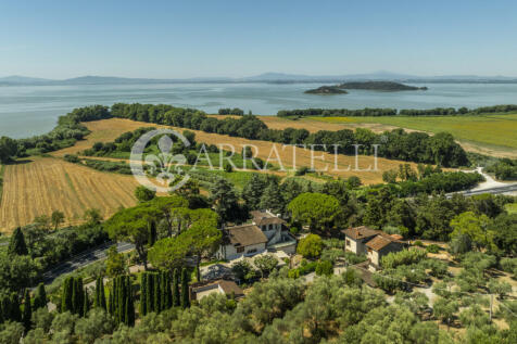 Trasimeno villa con 