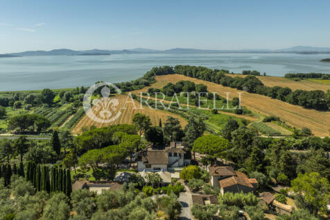 Trasimeno villa con 