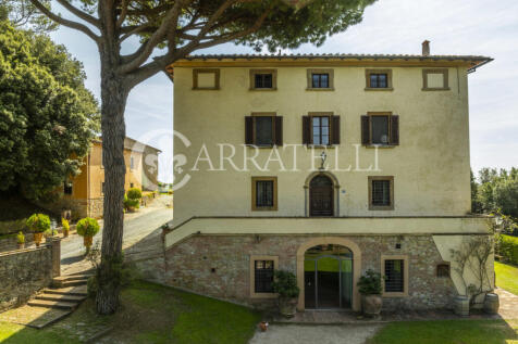 Tenuta con villa sei