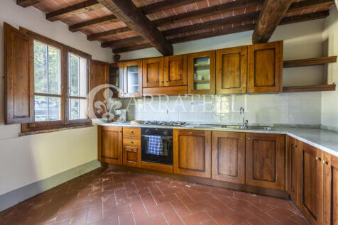 Tenuta con villa sei