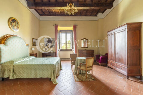 Tenuta con villa sei
