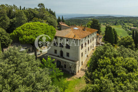 Tenuta con villa sei