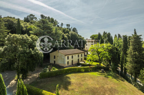 Tenuta con villa sei