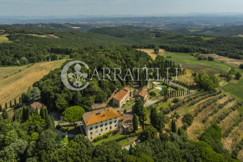 Tenuta con villa sei
