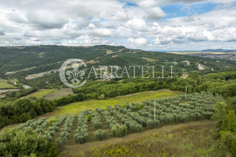 Casale in pietra a C