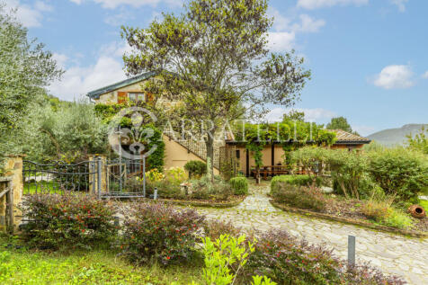 Santa Fiora Villa co