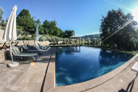 Santa Fiora Villa co