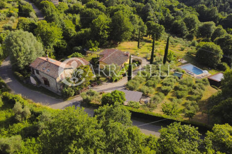 Santa Fiora Villa co
