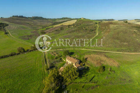 Antico casale con an