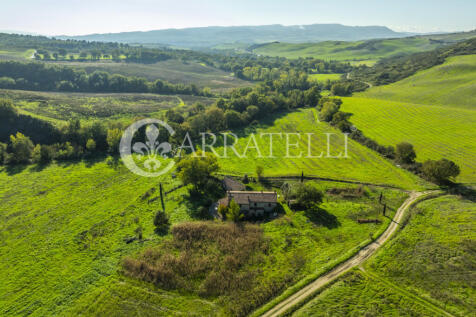 Antico casale con an