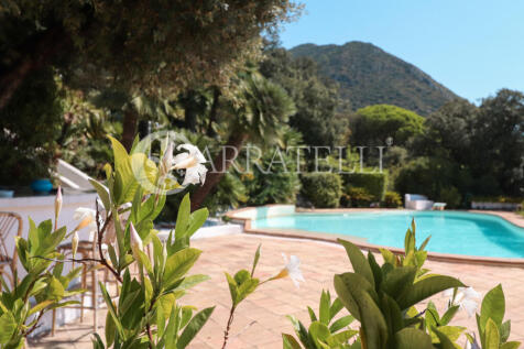 Prestigiosa villa a 