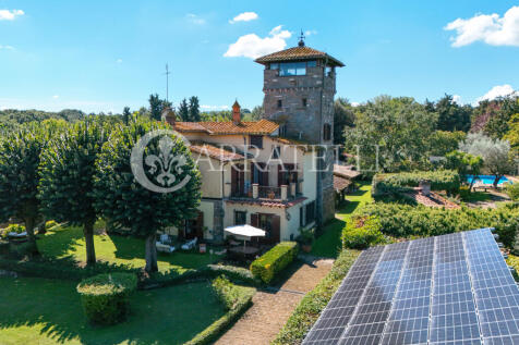 Prestigiosa villa a 