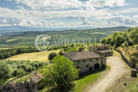 Arezzo casale in pie